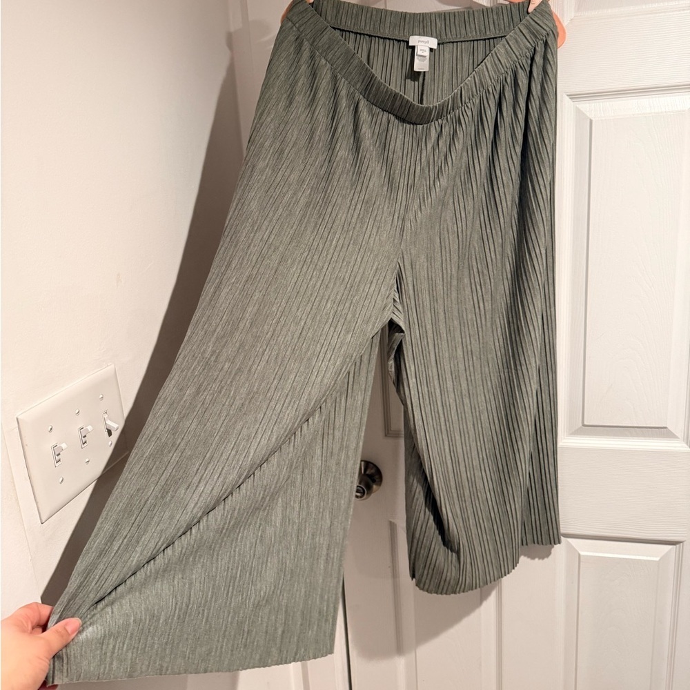 Pure Jill Wide-Leg Pants in Green - Picture 2 of 5